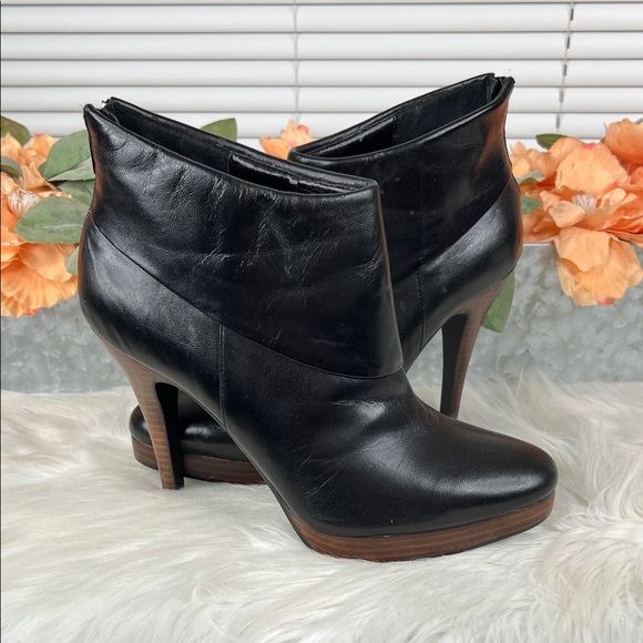 Steve Madden Trisha Boots Booties Black Zipper Stiletto Heel ￼Size 8 - Picture 1 of 8